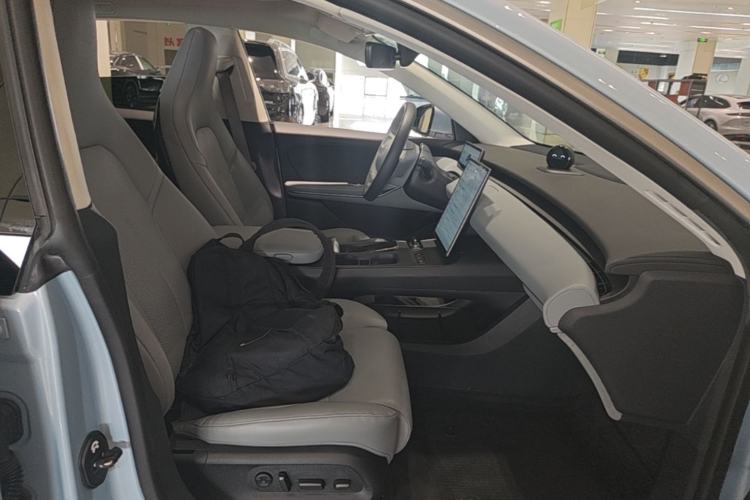 Used Nio ET5 2022 75 kWh Right Front Seat