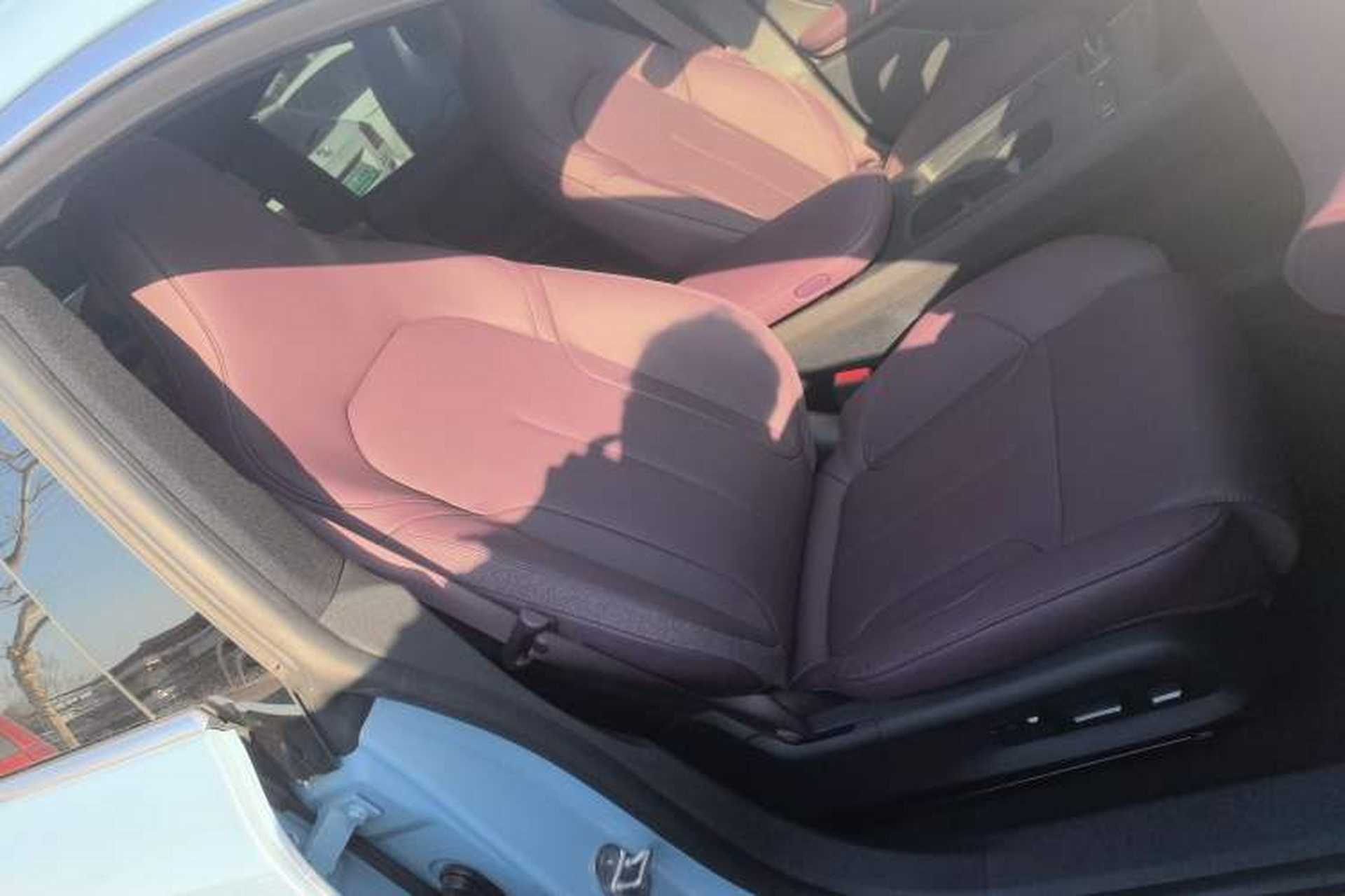 Used Nio ET5 2022 100 kWh Right Front Seat