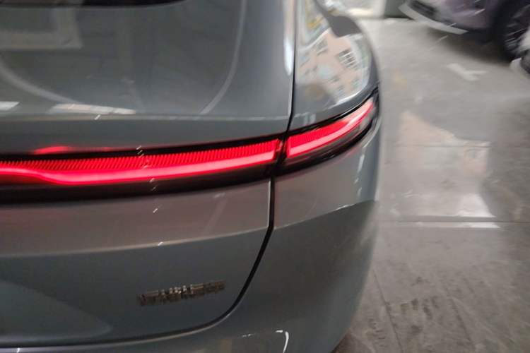 Used Nio ET5 2022 75 kWh Right Rear Taillight