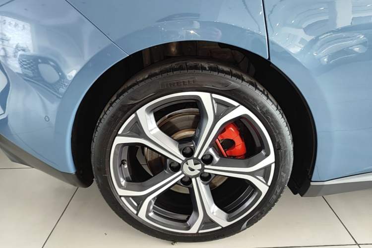 Used Nio ET5 2022 75 kWh Right Rear Wheel Hub