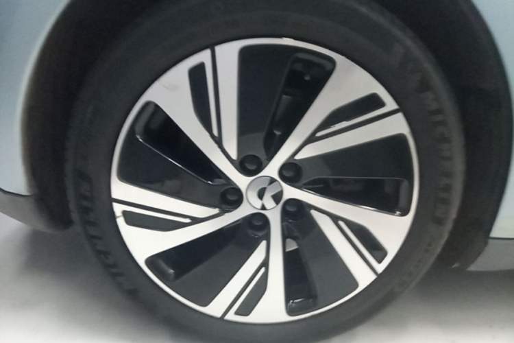 Used Nio ET5 2022 75 kWh Right Rear Wheel Hub