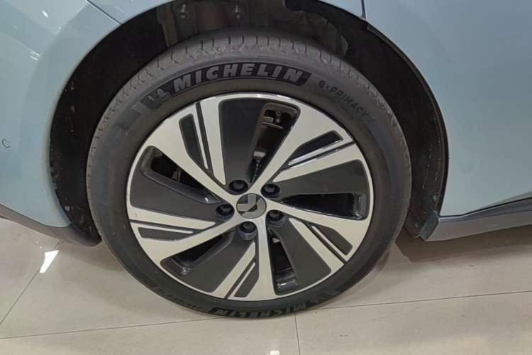 Used Nio ET5 2022 75 kWh Right Rear Wheel Hub