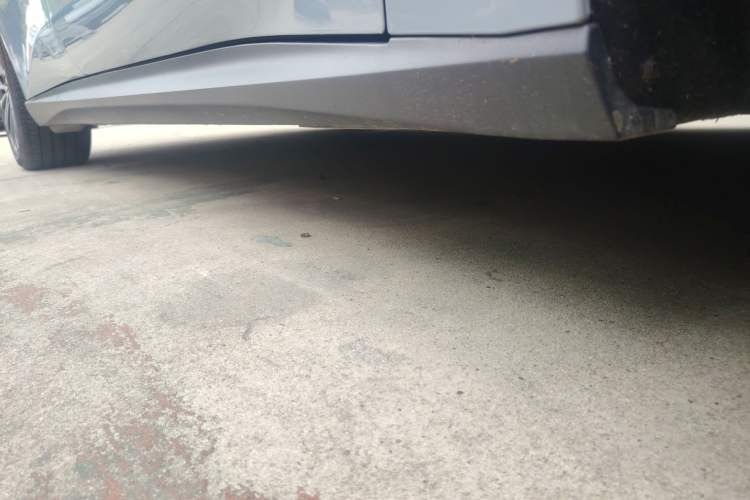 Used Nio ET5 2022 75 kWh Right Side Sill