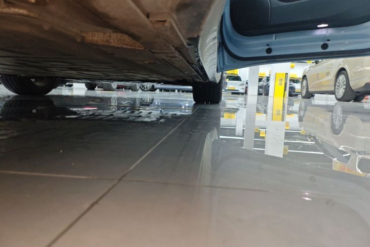 Used Nio ET5 2022 75 kWh Right Side Sill