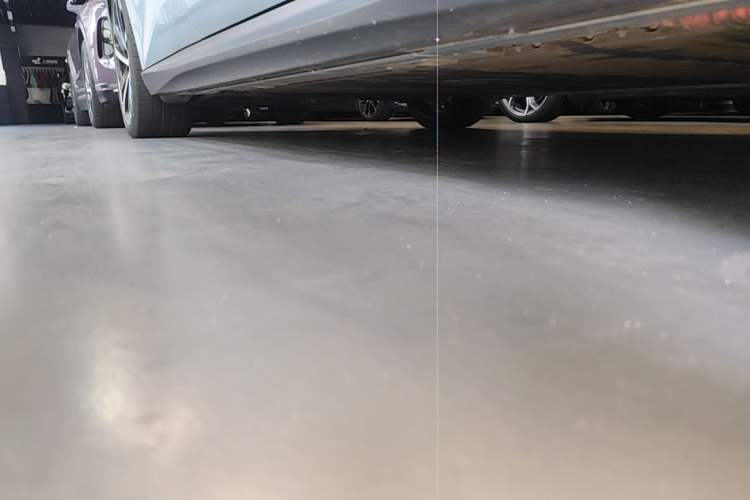 Used Nio ET5 2022 75 kWh Right Side Sill