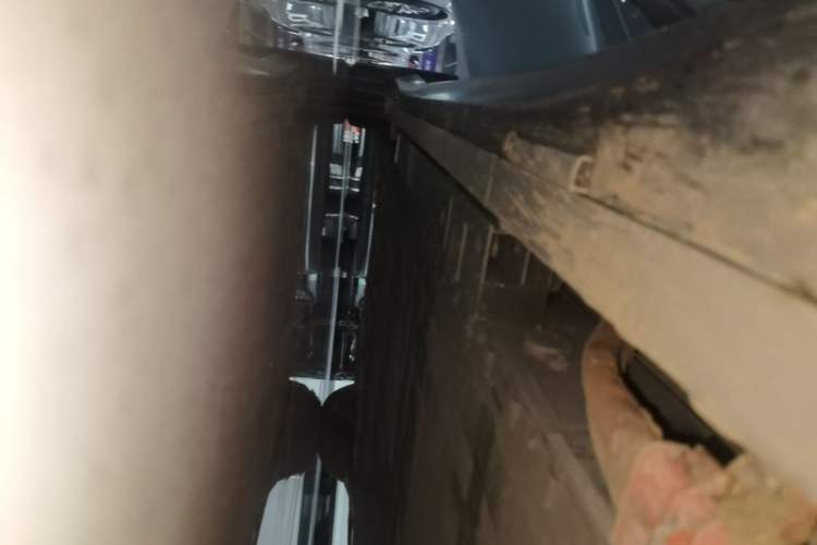 Used Nio ET5 2022 75 kWh Right Side Sill
