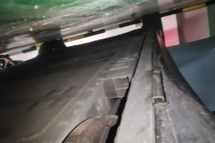 Used Nio ET5 2022 75 kWh Right Side Sill