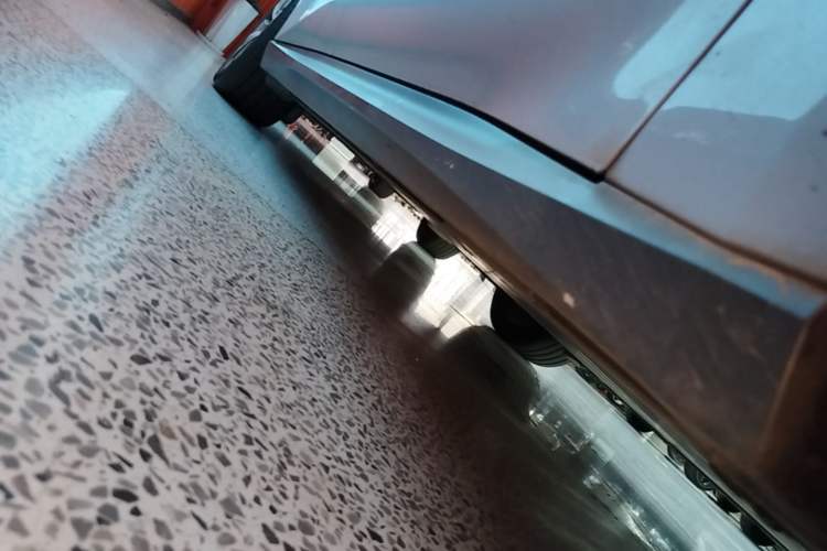 Used Nio ET5 2022 75 kWh Right Side Sill