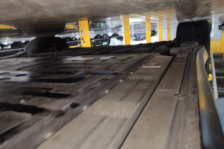 Used Nio ET5 2022 75 kWh Right Side Sill
