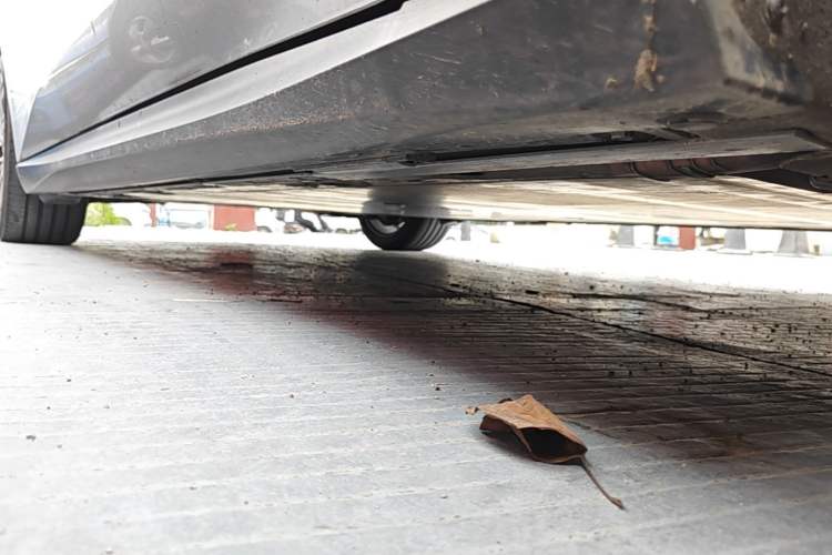 Used Nio ET5 2022 75 kWh Right Side Sill