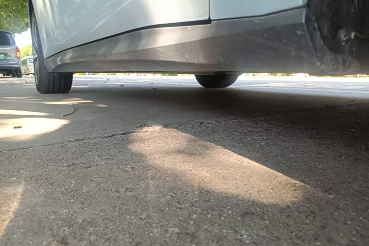 Used Nio ET5 2022 75 kWh Right Side Sill