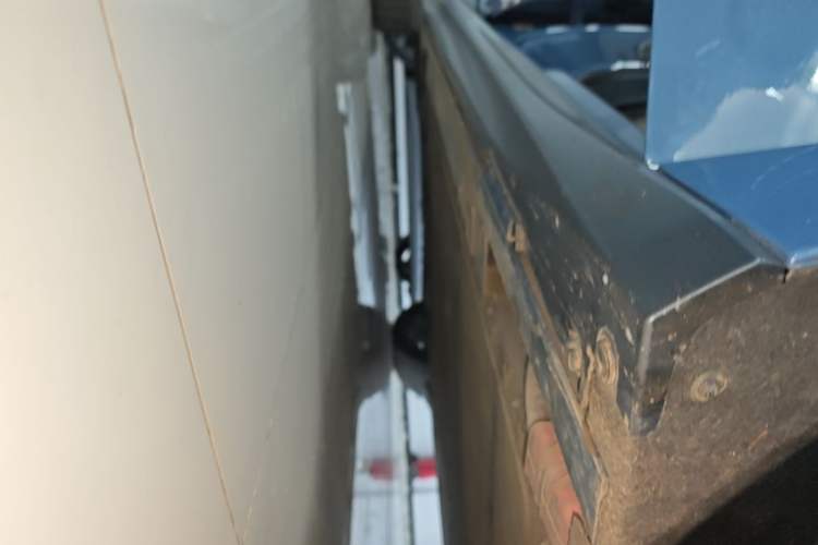 Used Nio ET5 2022 75 kWh Right Side Sill