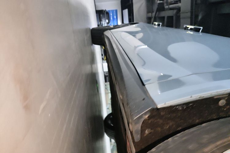 Used Nio ET5 2022 75 kWh Right Side Sill
