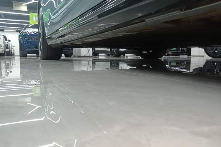 Used Nio ET5 2022 75 kWh Right Side Sill