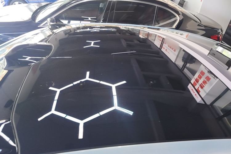 Used Nio ET5 2022 75 kWh Roof