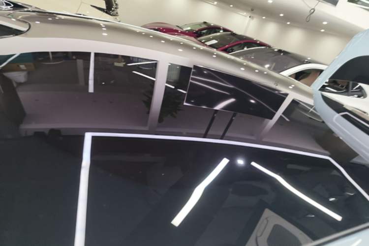 Used Nio ET5 2022 75 kWh Roof