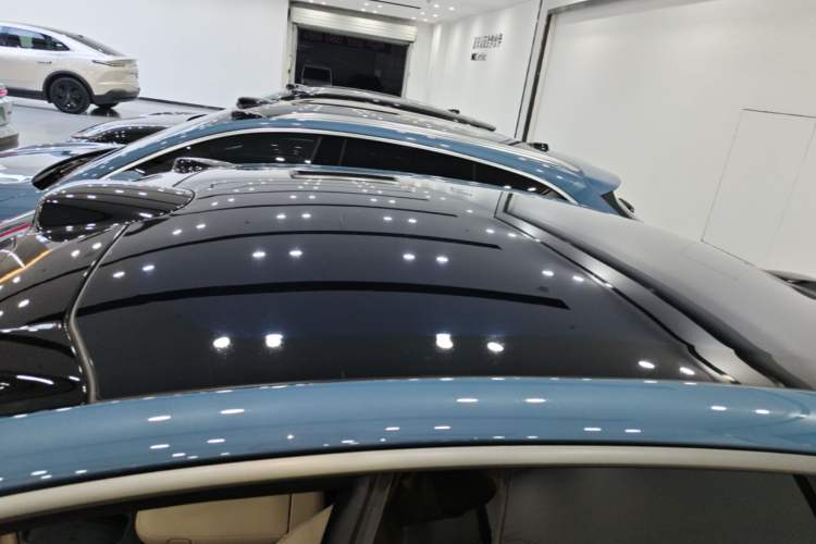 Used Nio ET5 2022 100 kWh Roof
