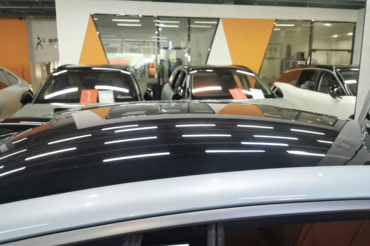 Used Nio ET5 2022 75 kWh Roof