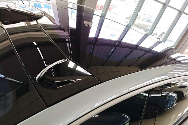 Used Nio ET5 2022 75 kWh Roof