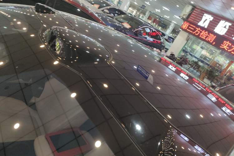 Used Nio ET5 2022 75 kWh Roof