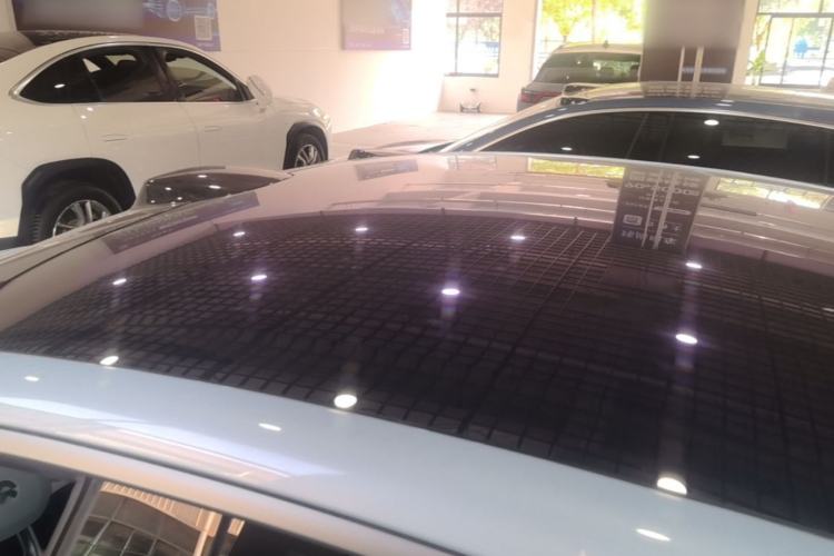 Used Nio ET5 2022 75 kWh Roof