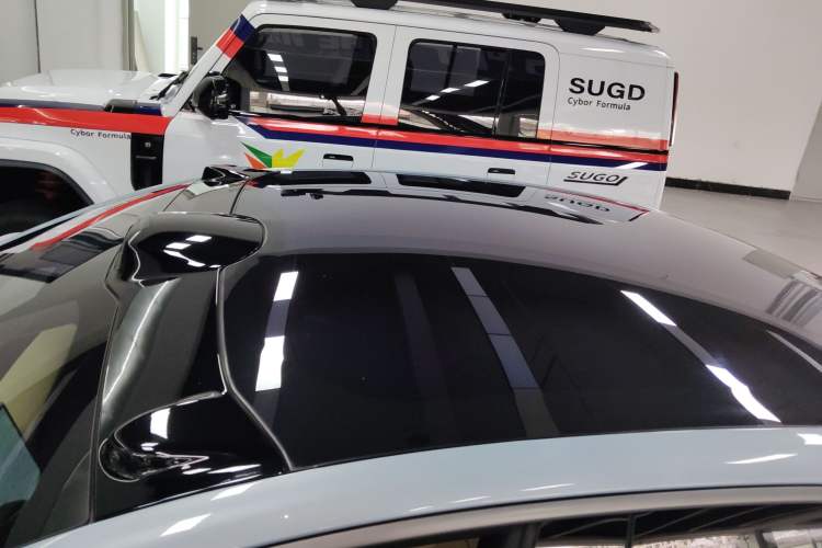 Used Nio ET5 2022 75 kWh Roof