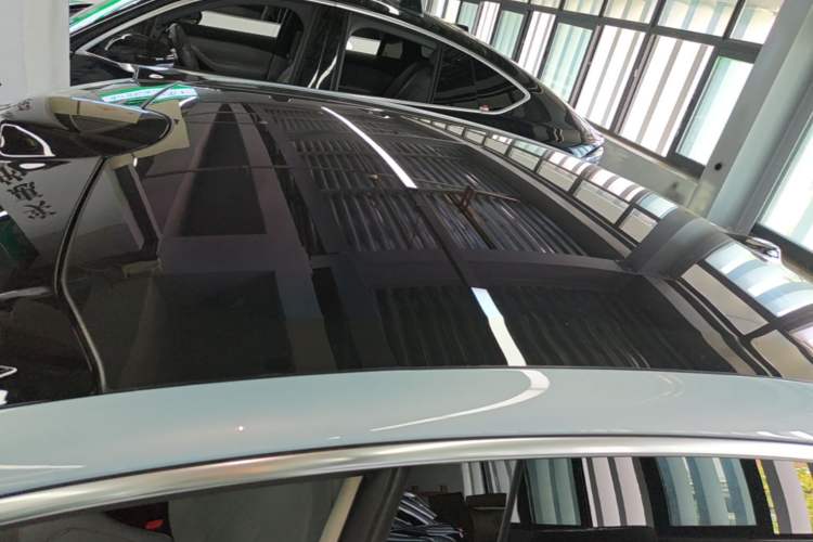 Used Nio ET5 2022 75 kWh Roof