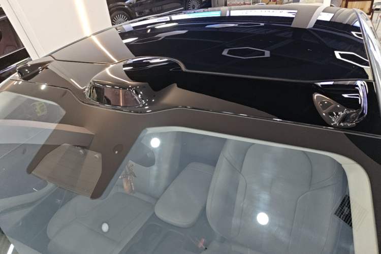 Used Nio ET5 2022 75 kWh Roof