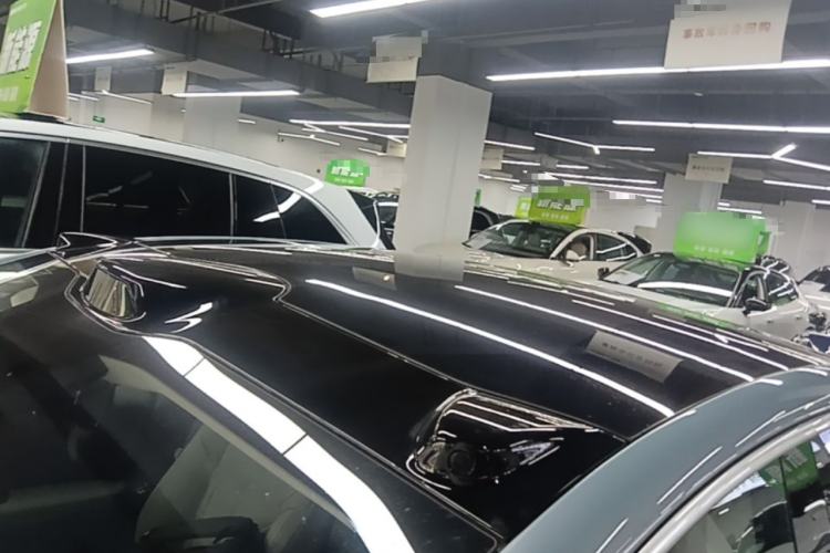 Used Nio ET5 2022 75 kWh Roof