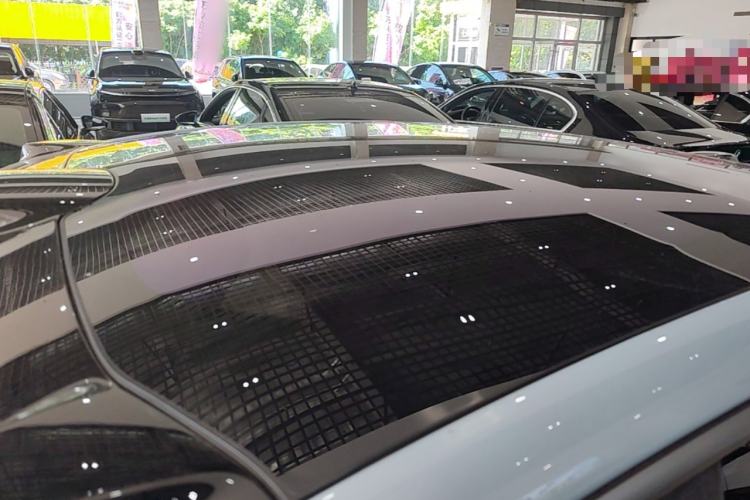 Used Nio ET5 2022 75 kWh Roof