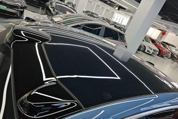 Used Nio ET5 2022 75 kWh Roof