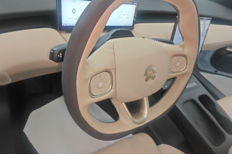 Used Nio ET5 2022 75 kWh Steering Wheel
