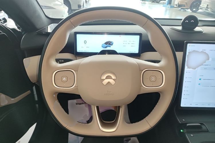 Used Nio ET5 2022 75 kWh Steering Wheel
