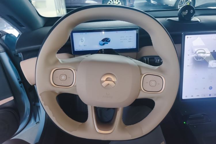 Used Nio ET5 2022 75 kWh Steering Wheel