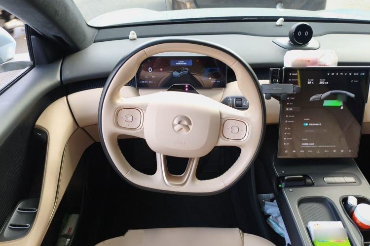 Used Nio ET5 2022 75 kWh Steering Wheel