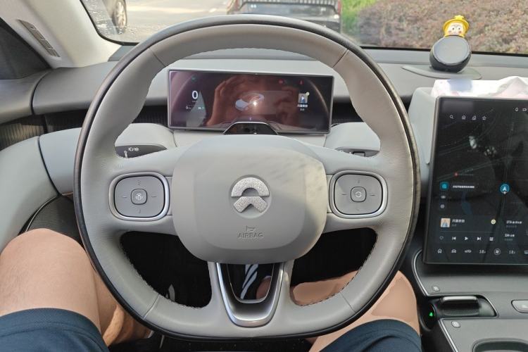 Used Nio ET5 2022 75 kWh Steering Wheel