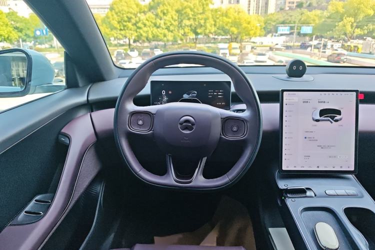 Used Nio ET5 2022 75 kWh Steering Wheel
