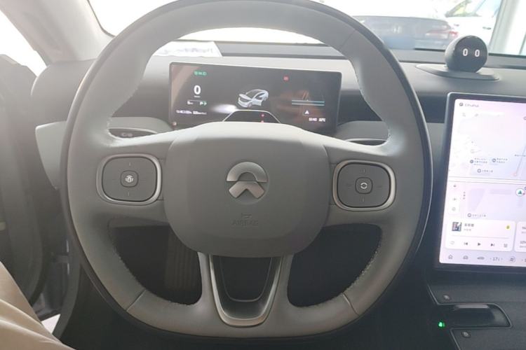 Used Nio ET5 2022 75 kWh Steering Wheel