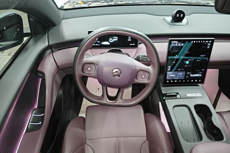 Used Nio ET5 2022 75 kWh Steering Wheel