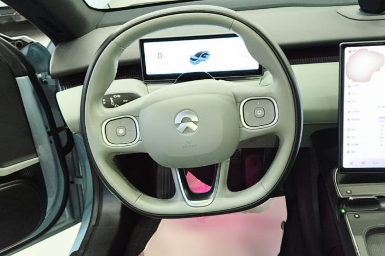 Used Nio ET5 2022 75 kWh Steering Wheel