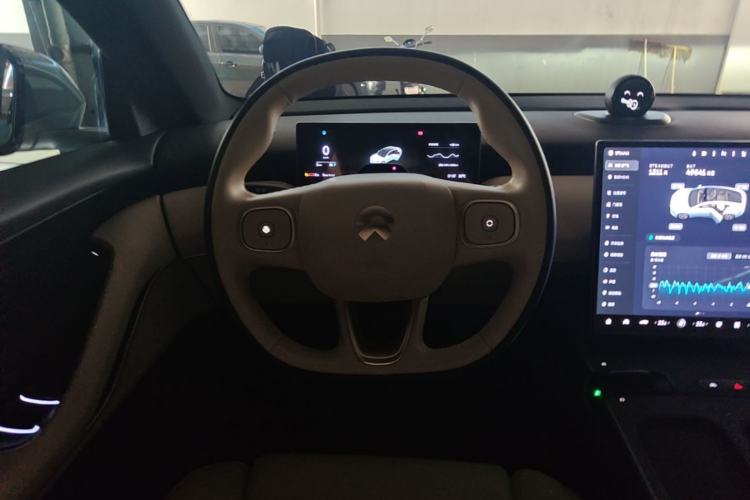 Used Nio ET5 2022 75 kWh Steering Wheel