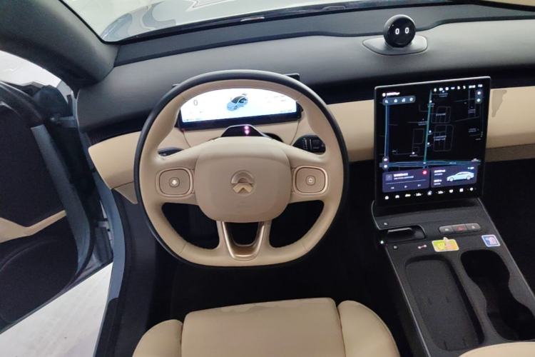 Used Nio ET5 2022 75 kWh Steering Wheel