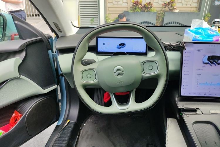 Used Nio ET5 2022 75 kWh Steering Wheel