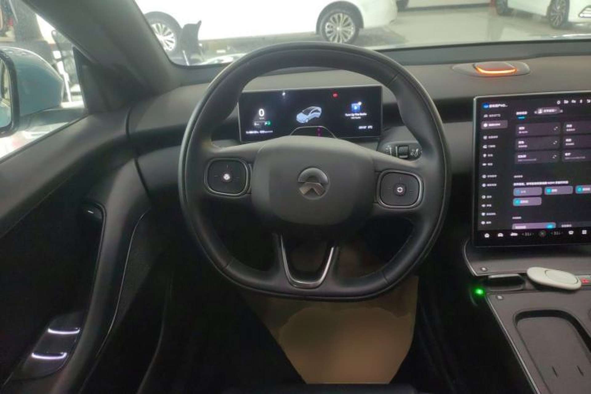 Used Nio ET5 2022 75 kWh Steering Wheel