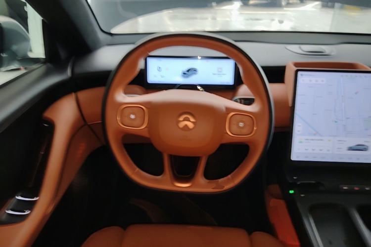 Used Nio ET5 2022 75 kWh Steering Wheel