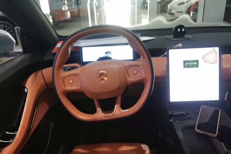 Used Nio ET5 2022 75 kWh Steering Wheel