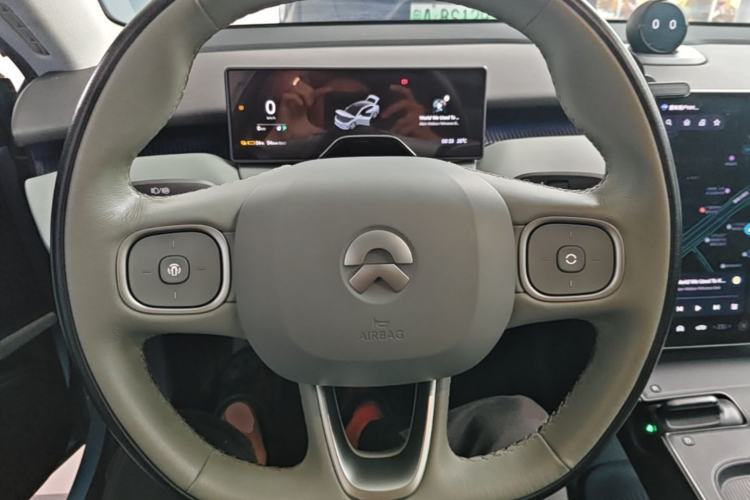 Used Nio ET5 2022 75 kWh Steering Wheel