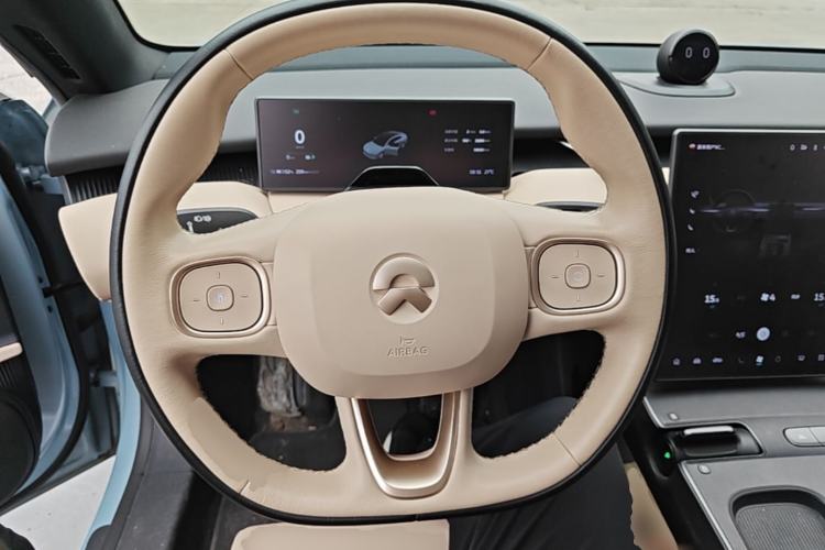 Used Nio ET5 2022 75 kWh Steering Wheel