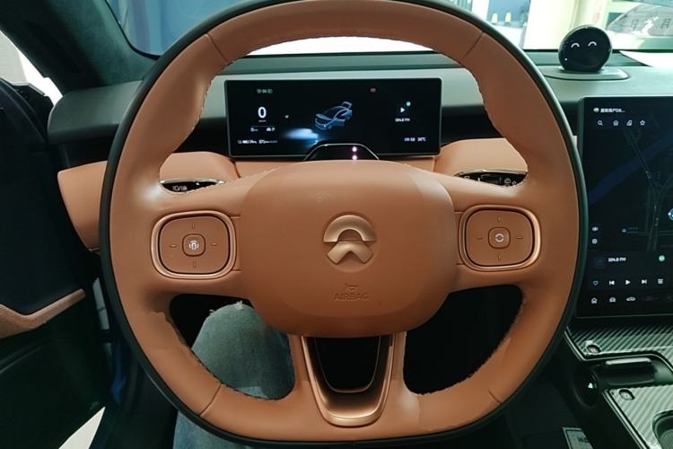 Used Nio ET5 2022 75 kWh Steering Wheel