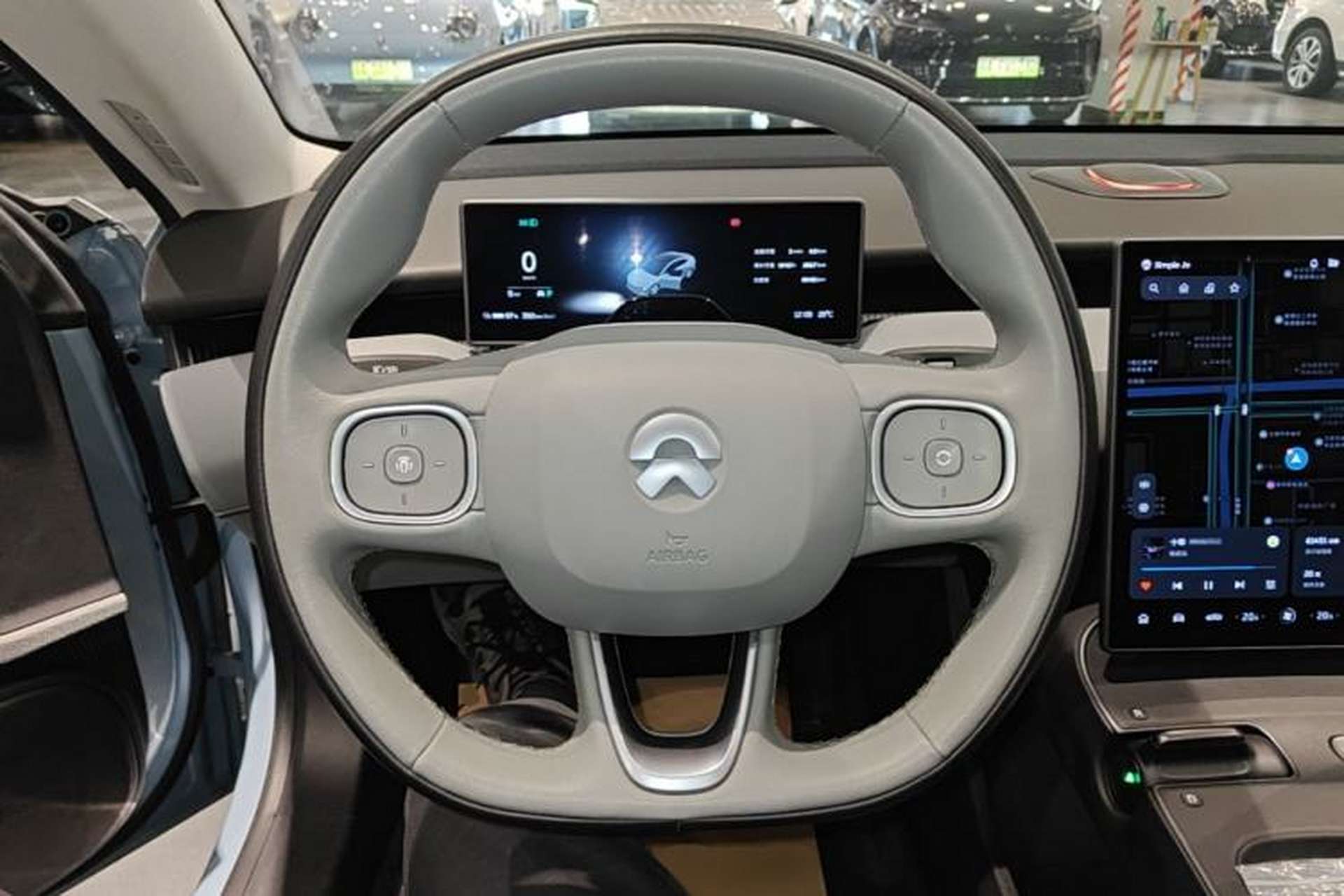 Used Nio ET5 2022 75 kWh Steering Wheel